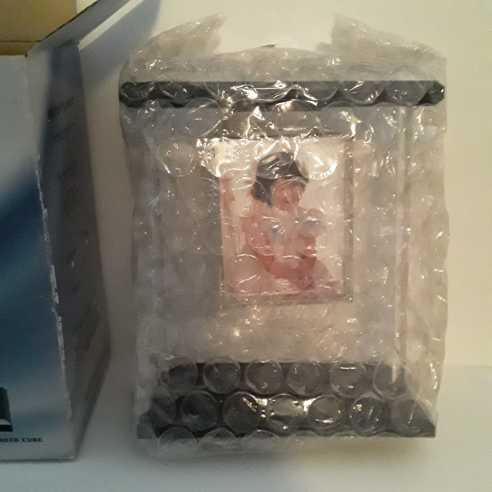 Foto Float Picture Frame - Picture 6 of 6
